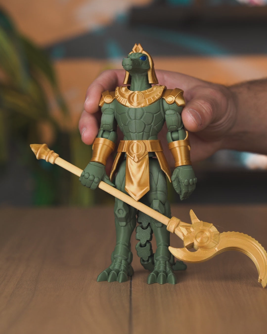 Sobek Crocodile-Helm Mecha Figurine